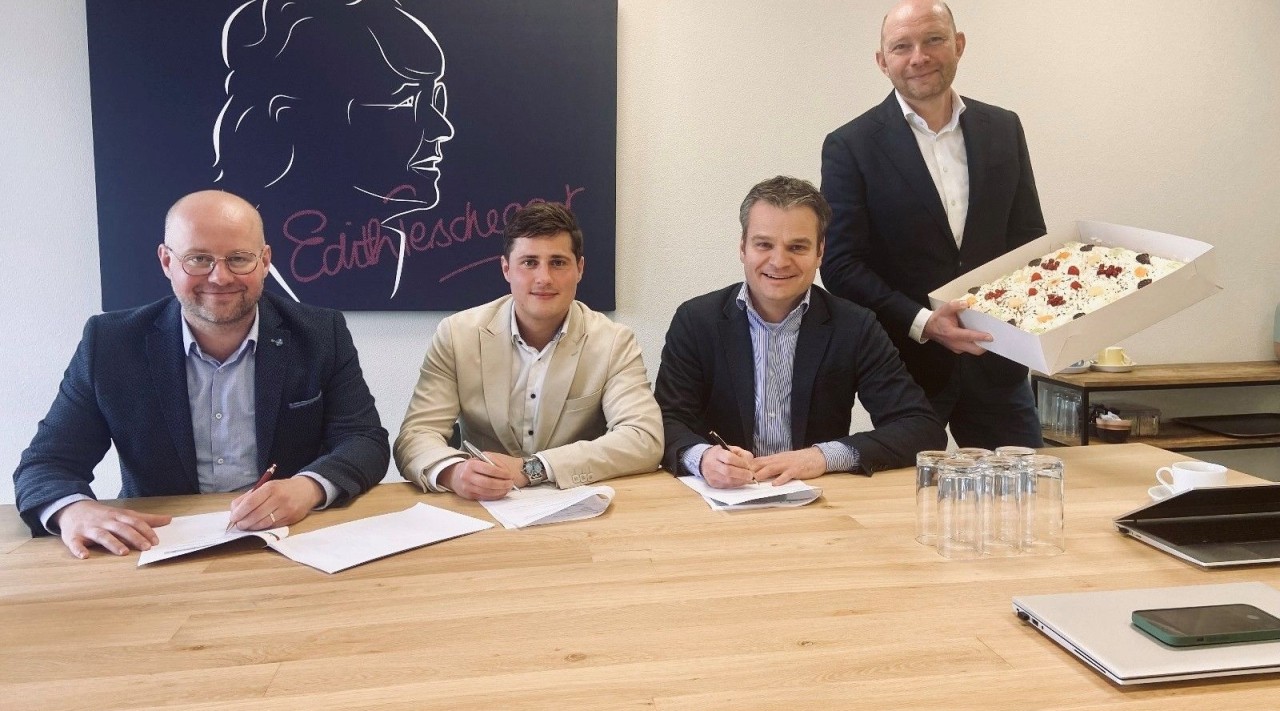 Ondertekening contract Overhoff - maart 2024